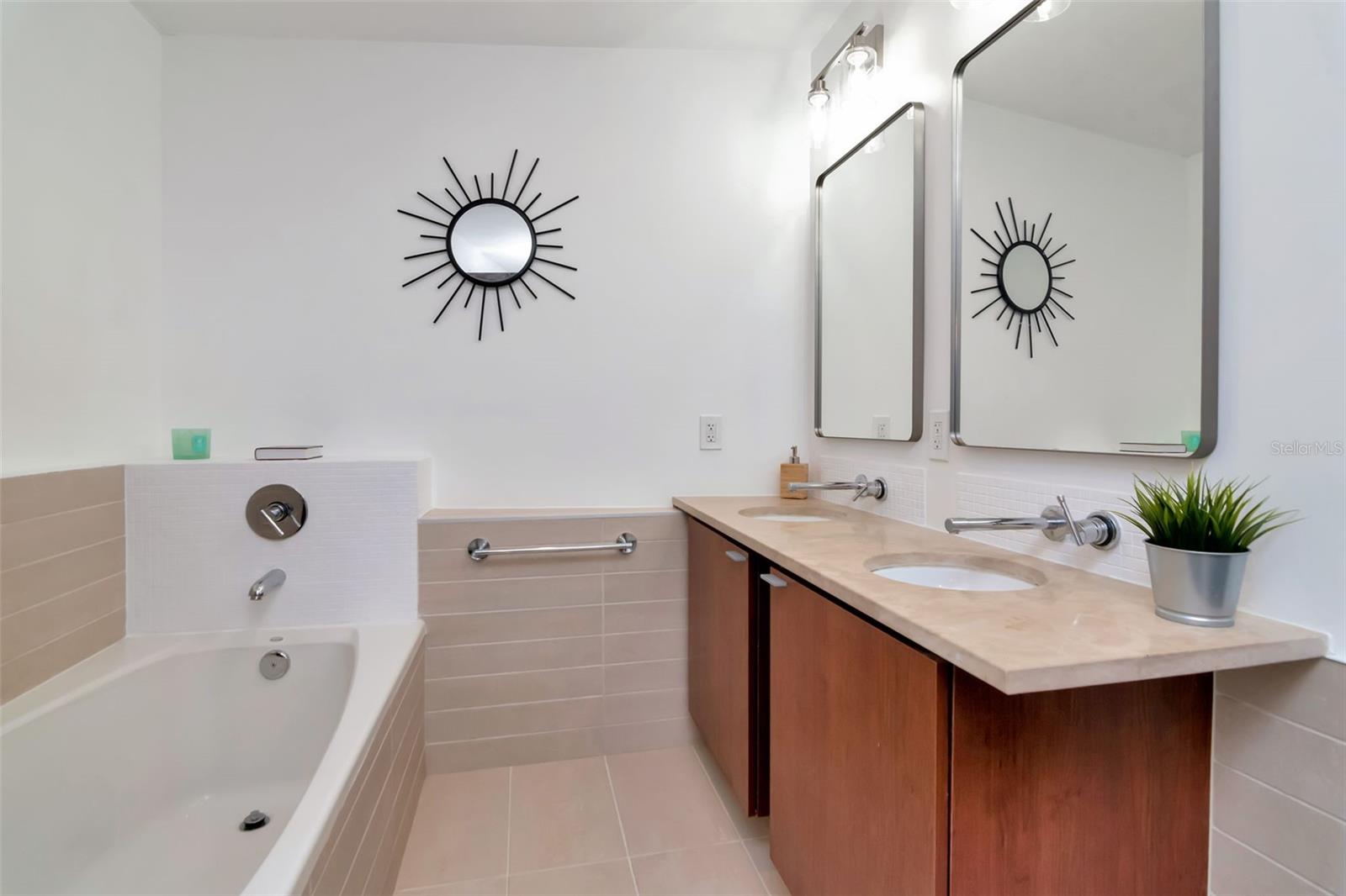 Image 15 of 36 For 111 12th Street 1707
