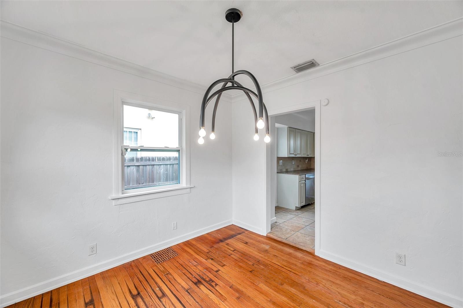 Image 11 of 55 For 1601 14th Street N
