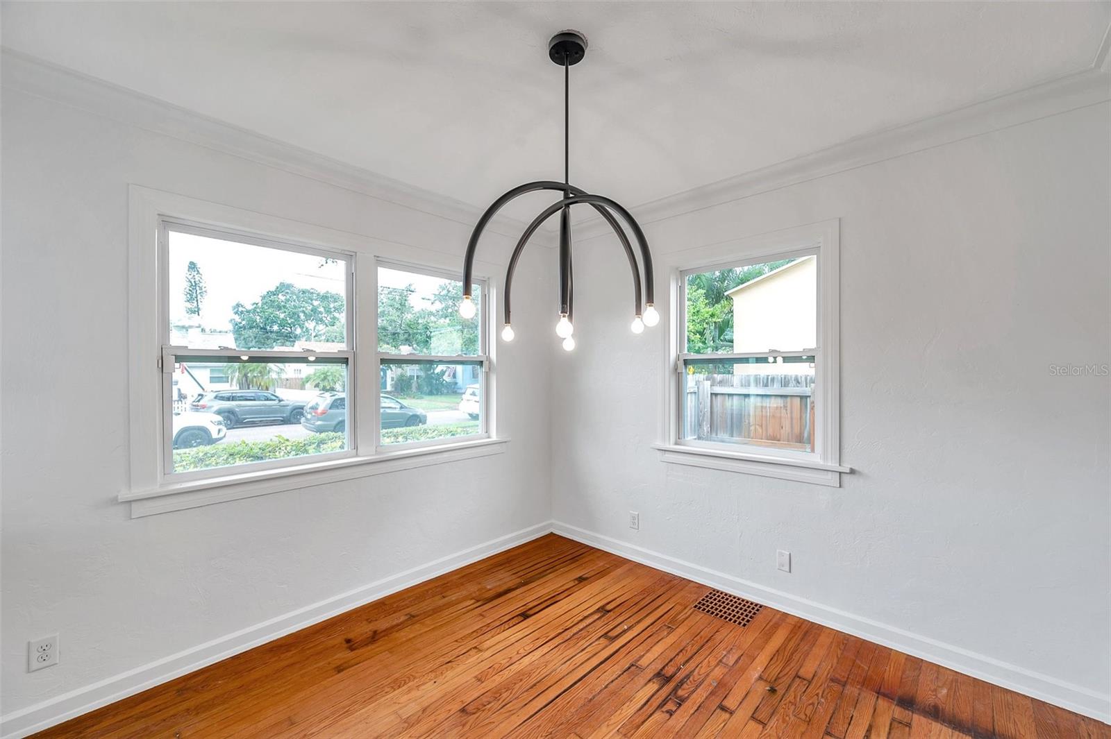 Image 12 of 55 For 1601 14th Street N