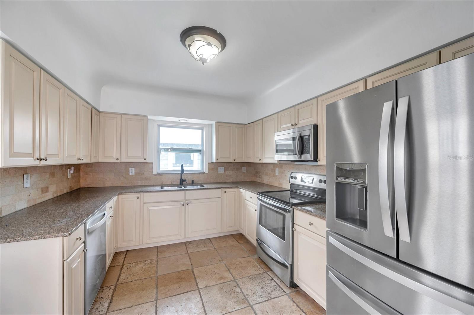 Image 13 of 55 For 1601 14th Street N