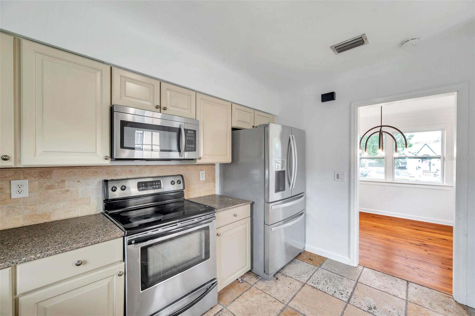 Image 15 of 55 For 1601 14th Street N