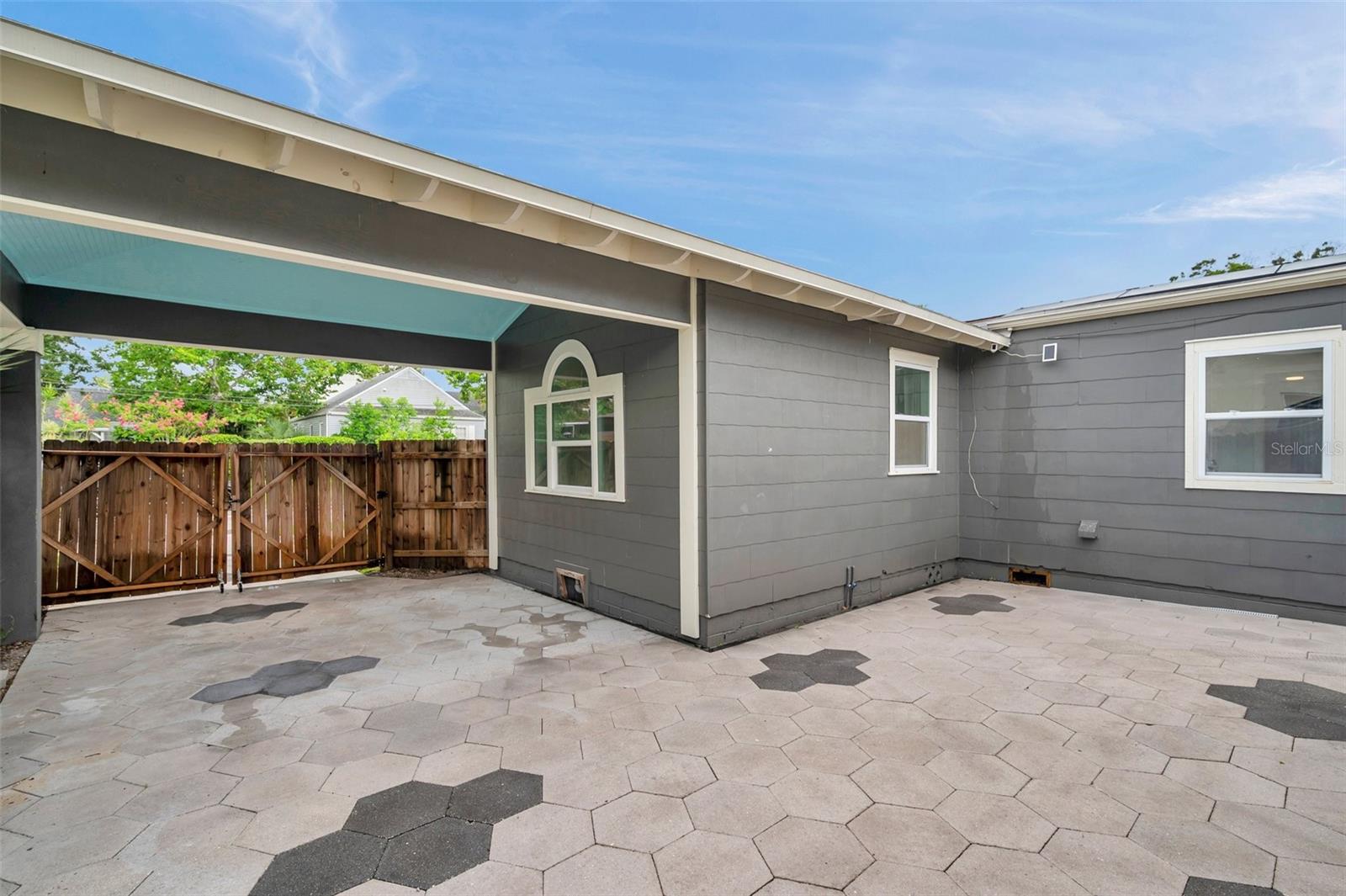 Image 37 of 55 For 1601 14th Street N