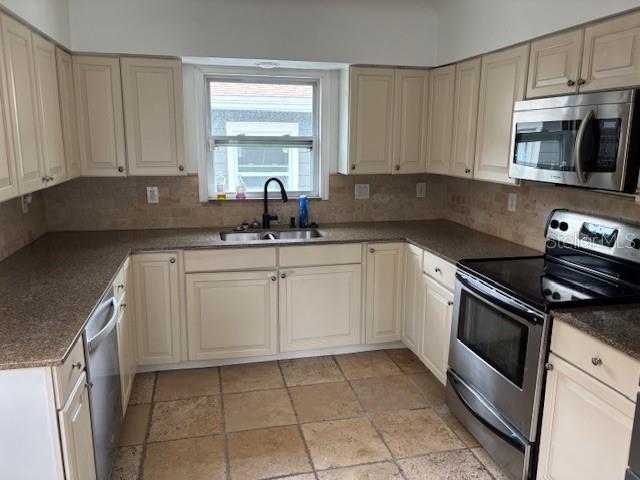 Image 8 of 55 For 1601 14th Street N