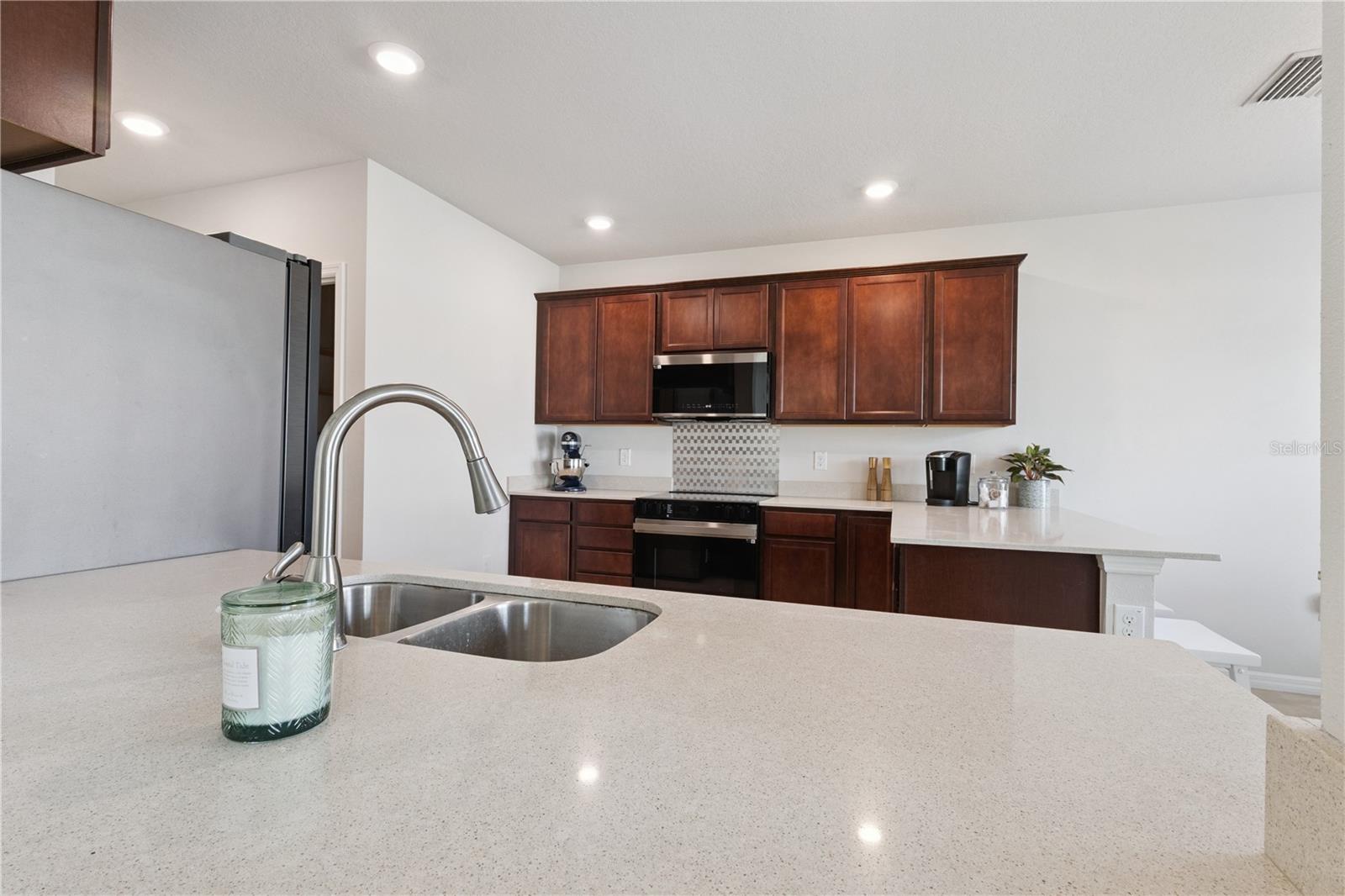 Image 12 of 47 For 6595 Ryestone Way