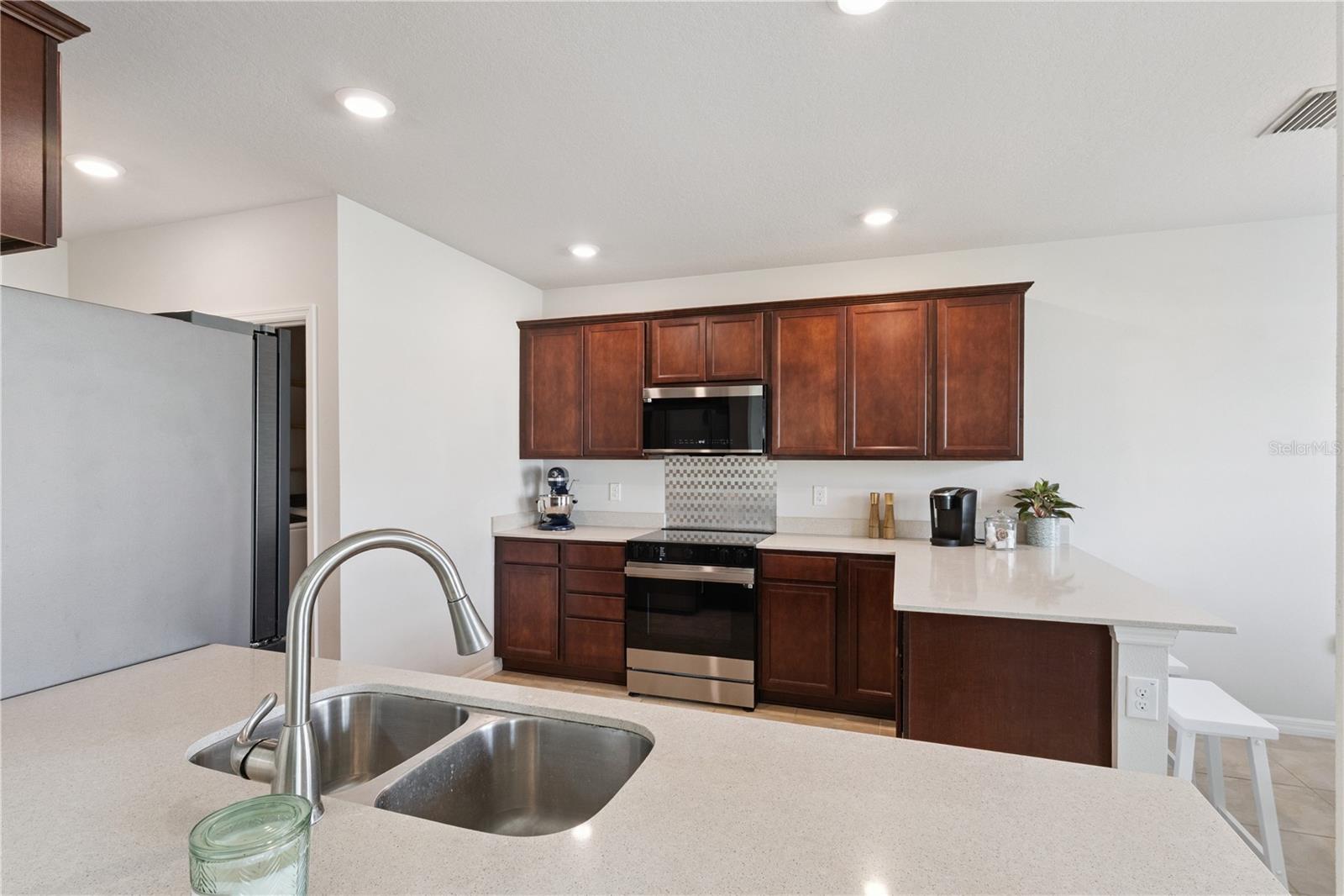 Image 13 of 47 For 6595 Ryestone Way