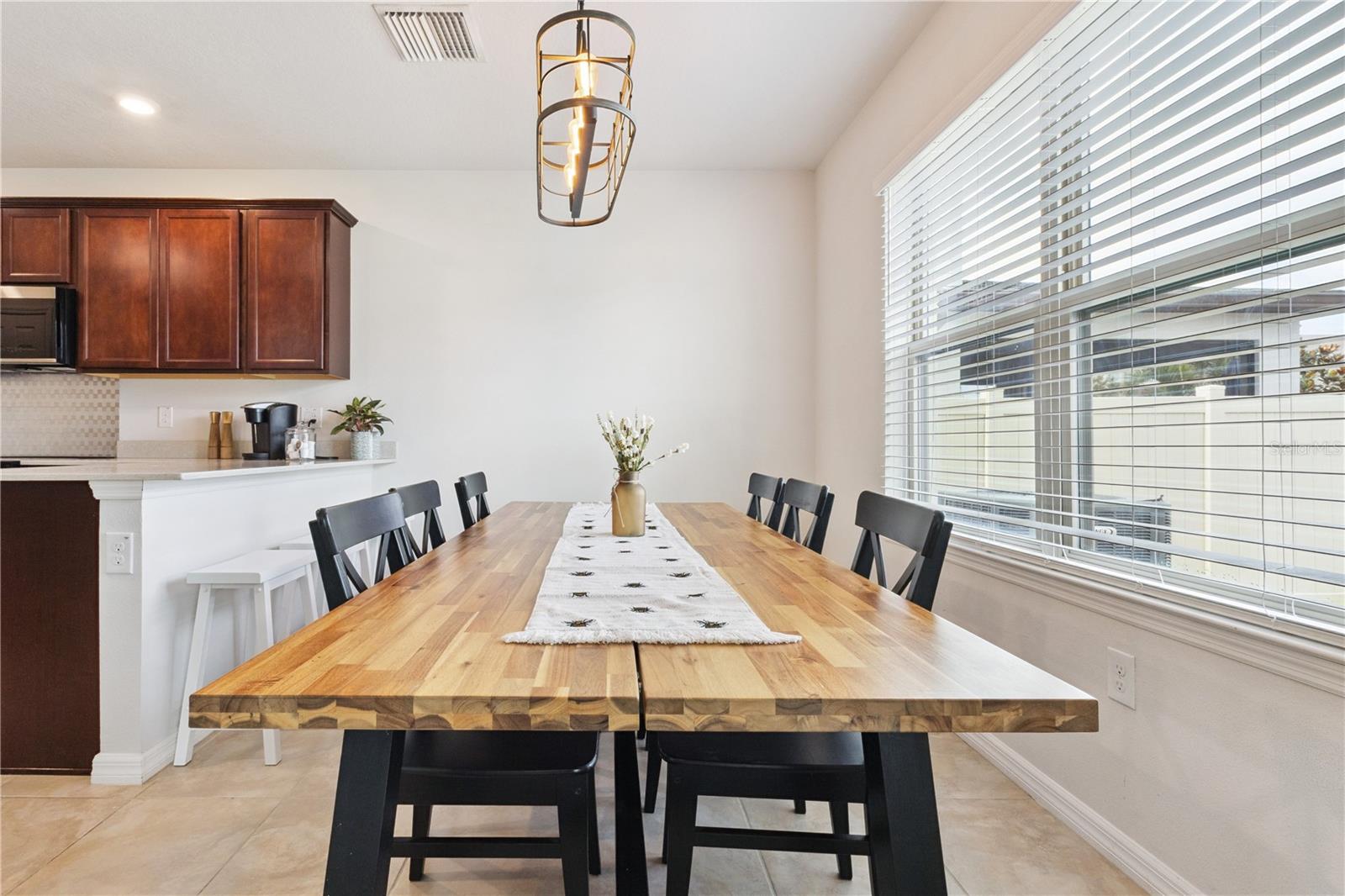 Image 18 of 47 For 6595 Ryestone Way