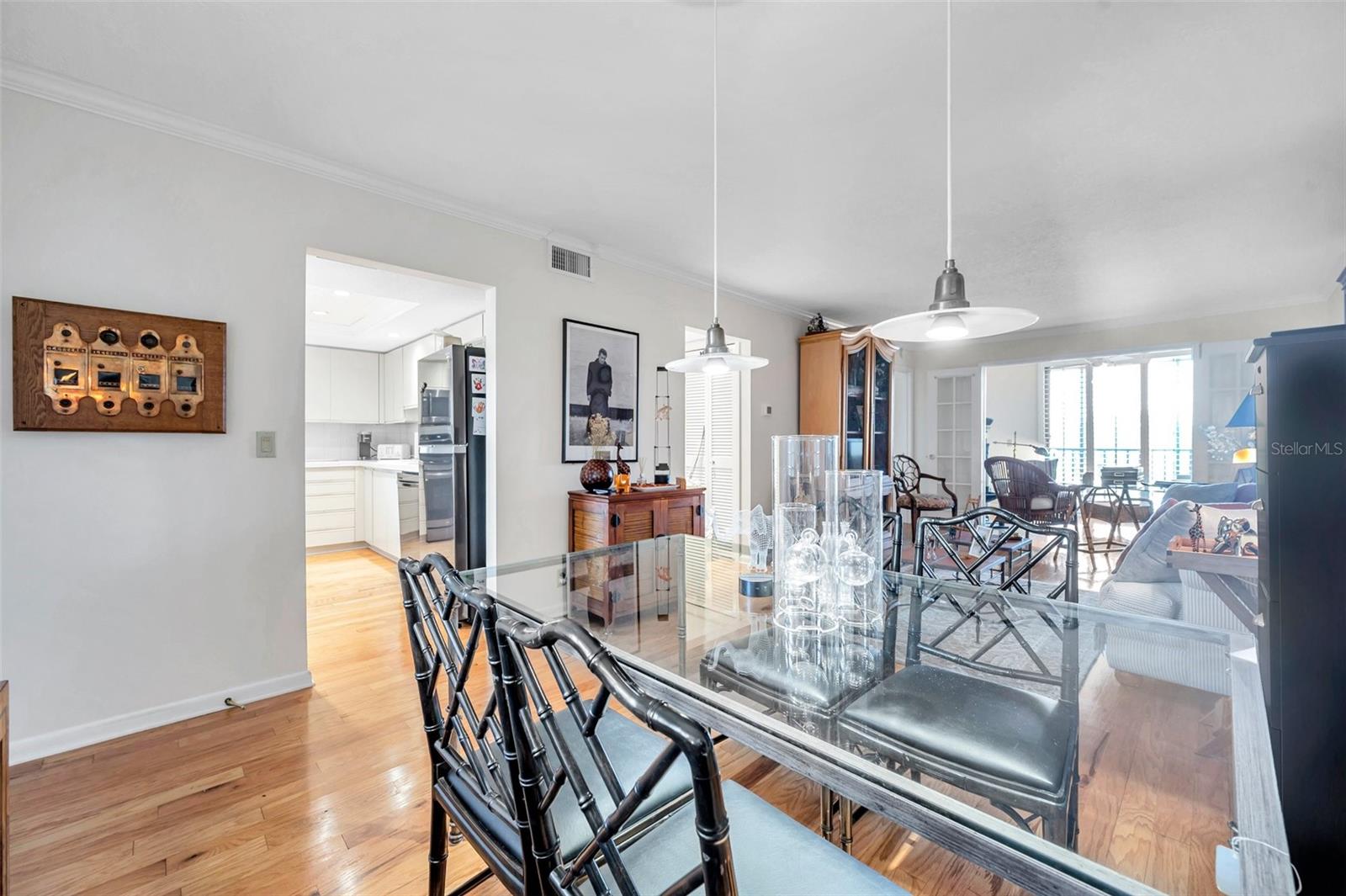 Image 11 of 45 For 3062 Eastland Boulevard 311
