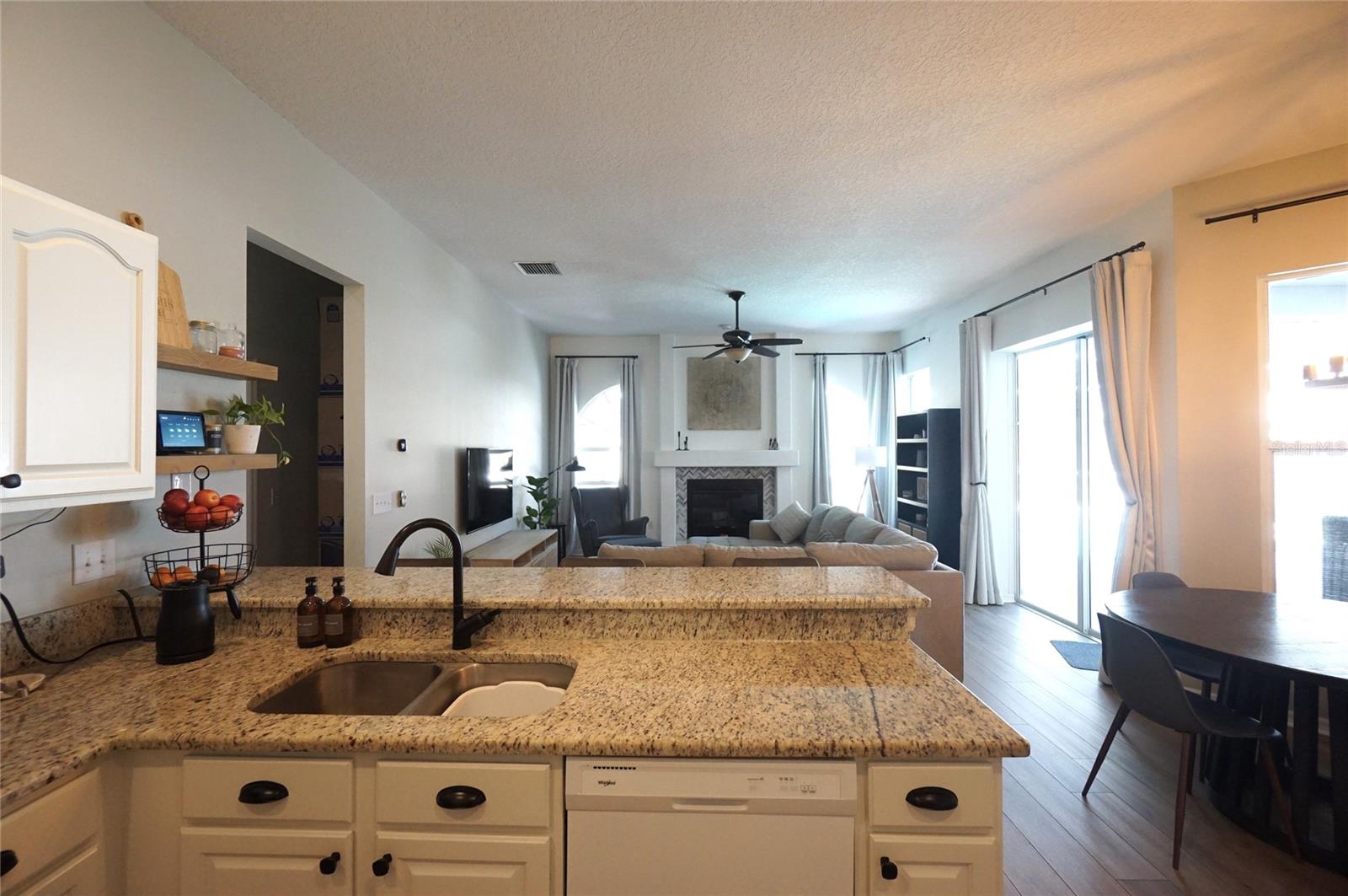 Image 13 of 37 For 13708 Whitebark Place