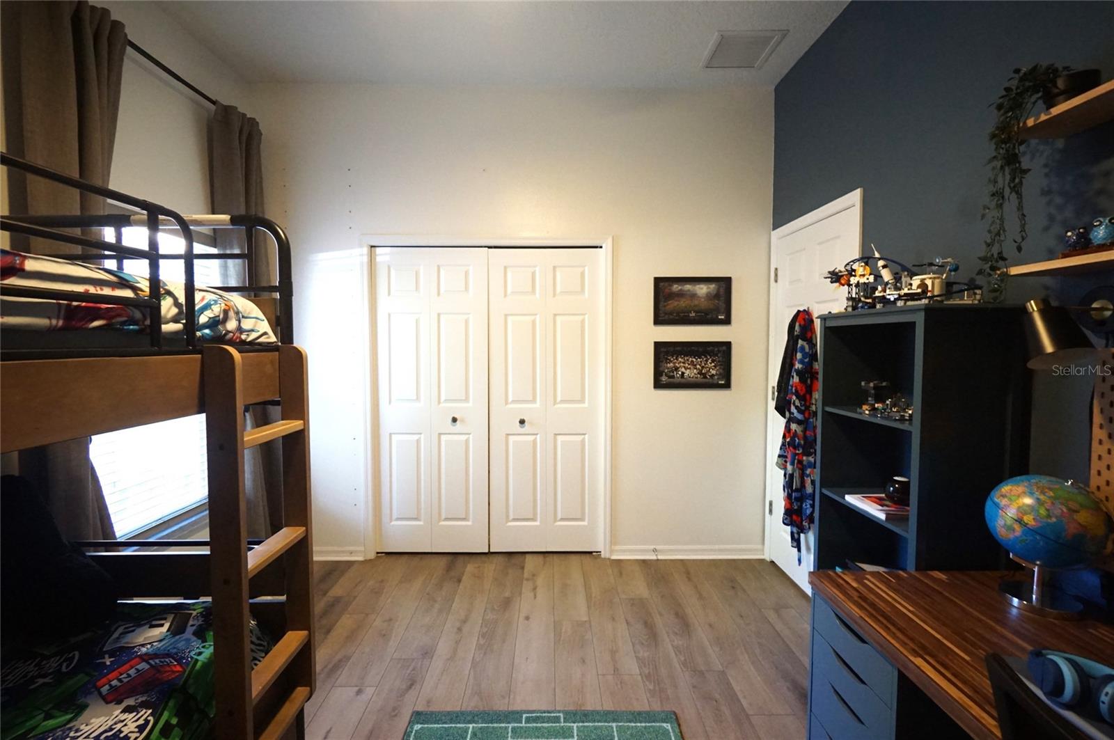 Image 26 of 37 For 13708 Whitebark Place