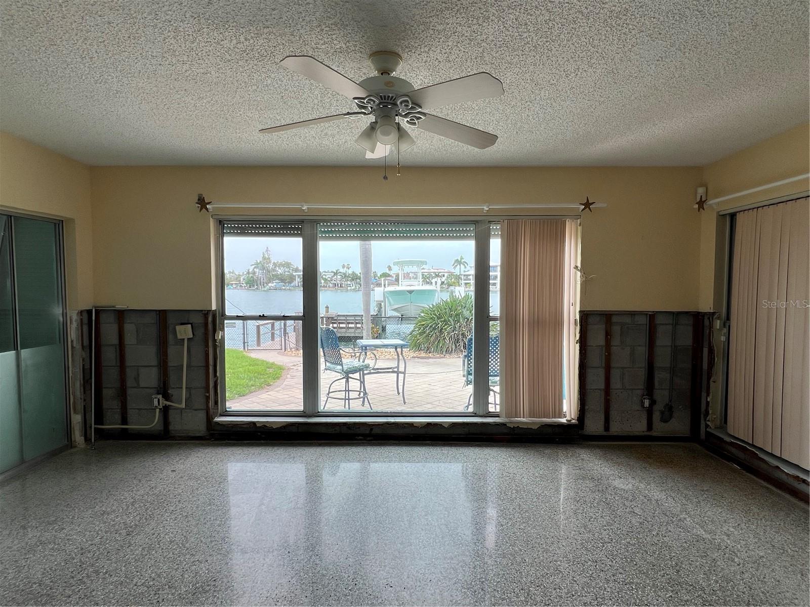 Image 32 of 43 For 10246 Tarpon Drive