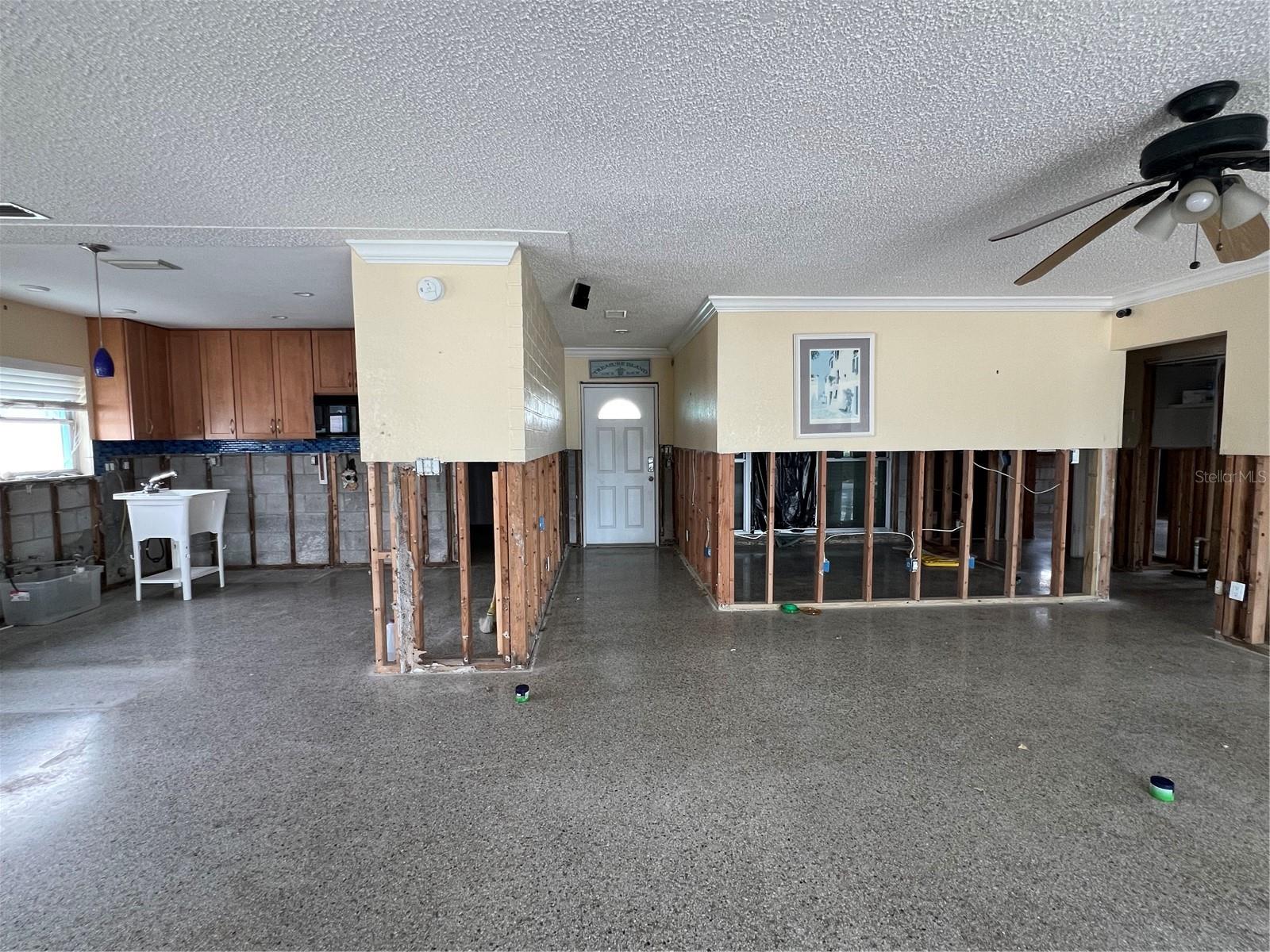 Image 33 of 43 For 10246 Tarpon Drive