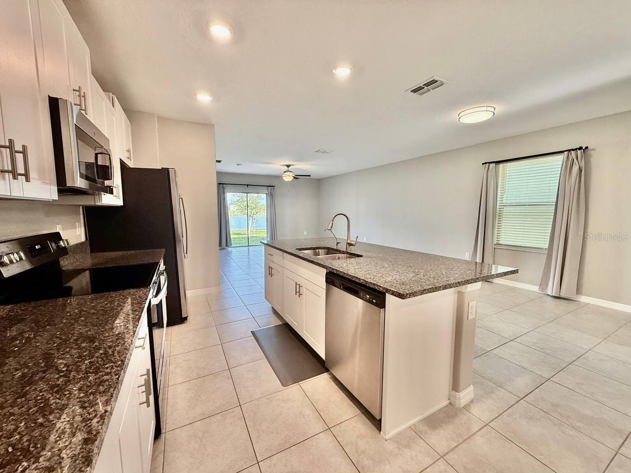 Image 11 of 45 For 1036 Royal Empress Drive
