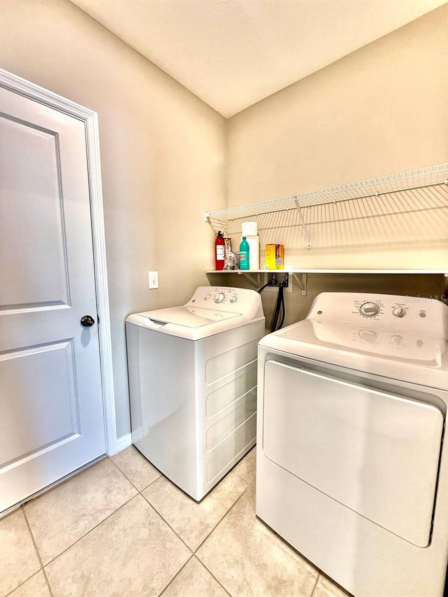 Image 13 of 45 For 1036 Royal Empress Drive