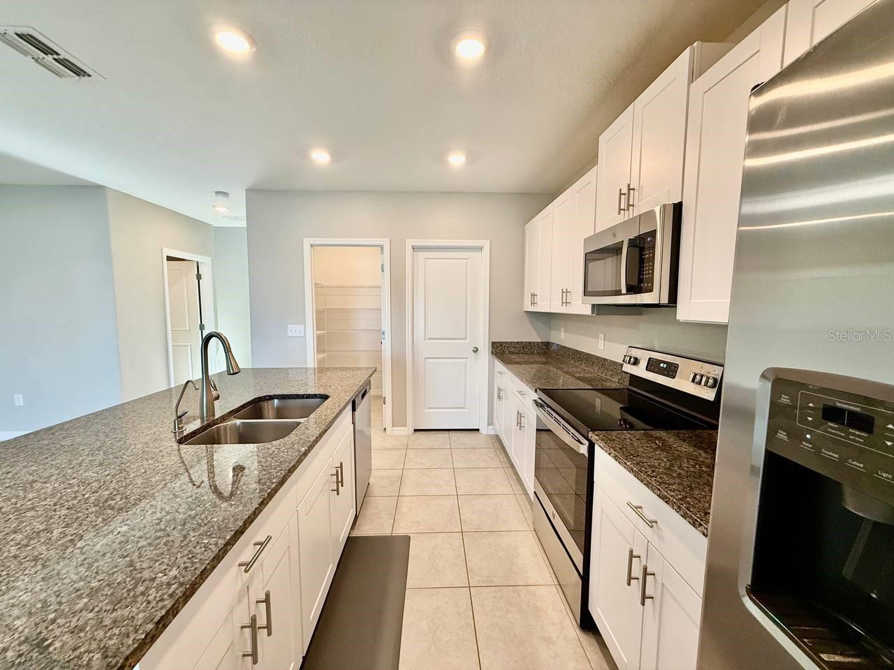 Image 15 of 45 For 1036 Royal Empress Drive
