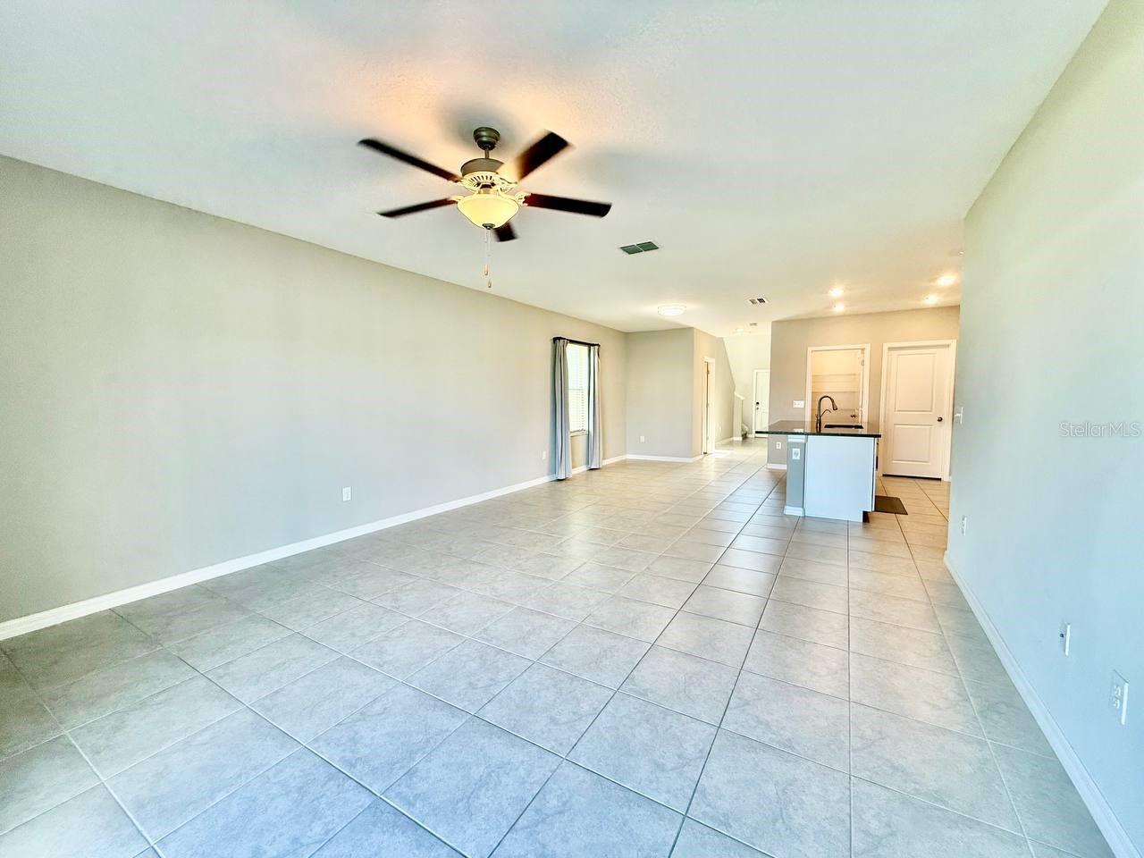 Image 18 of 45 For 1036 Royal Empress Drive