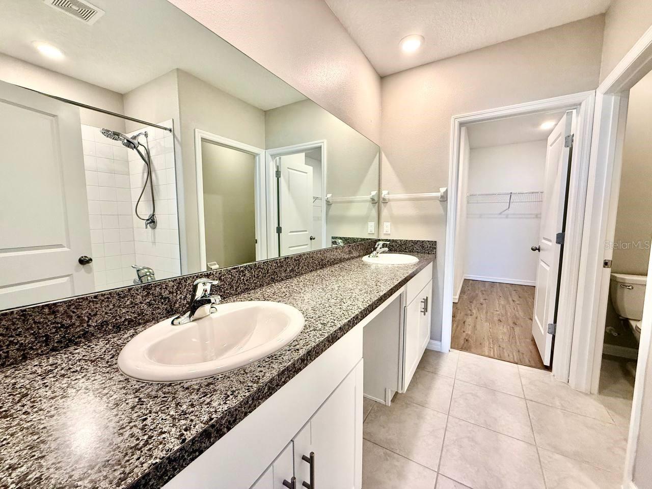 Image 20 of 45 For 1036 Royal Empress Drive