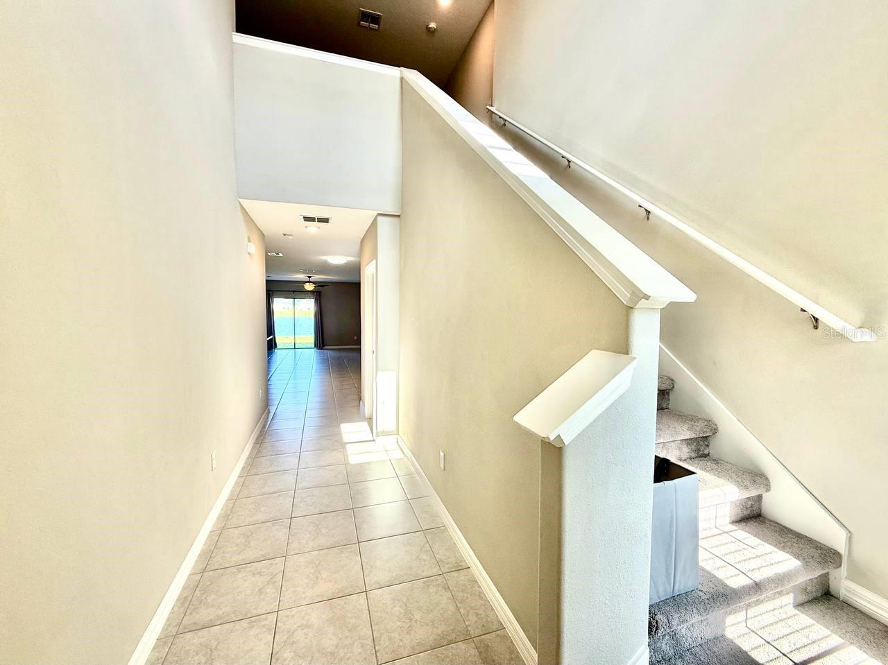 Image 5 of 45 For 1036 Royal Empress Drive