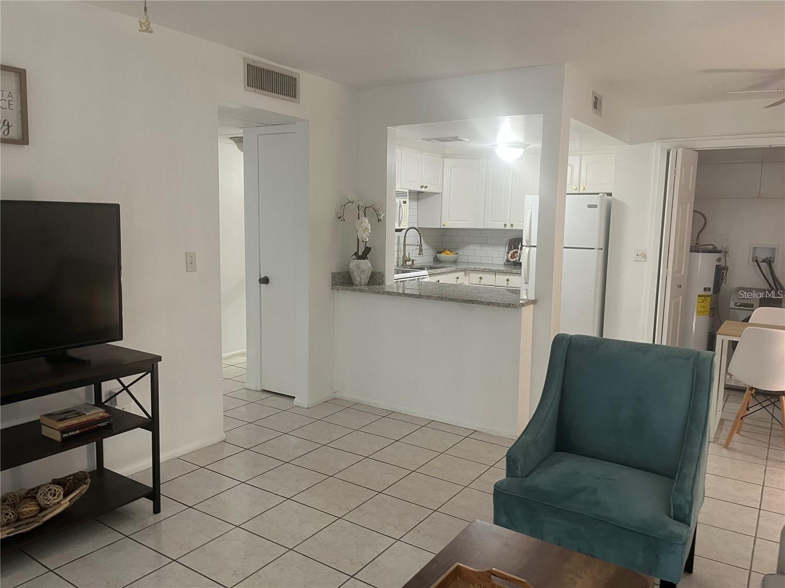 Image 6 of 19 For 8602 Champlain Court 92