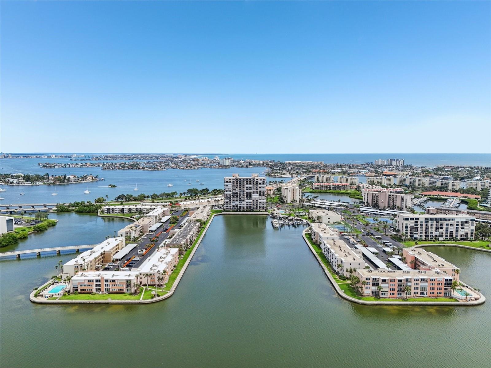 Image 26 of 29 For 7300 Sun Island Drive S 1602