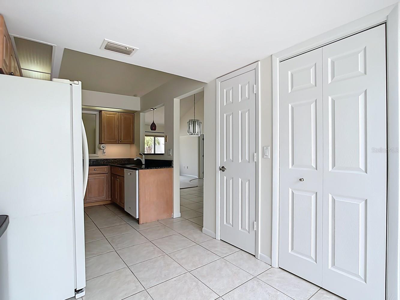 Image 18 of 53 For 780 Sarabay Road 16