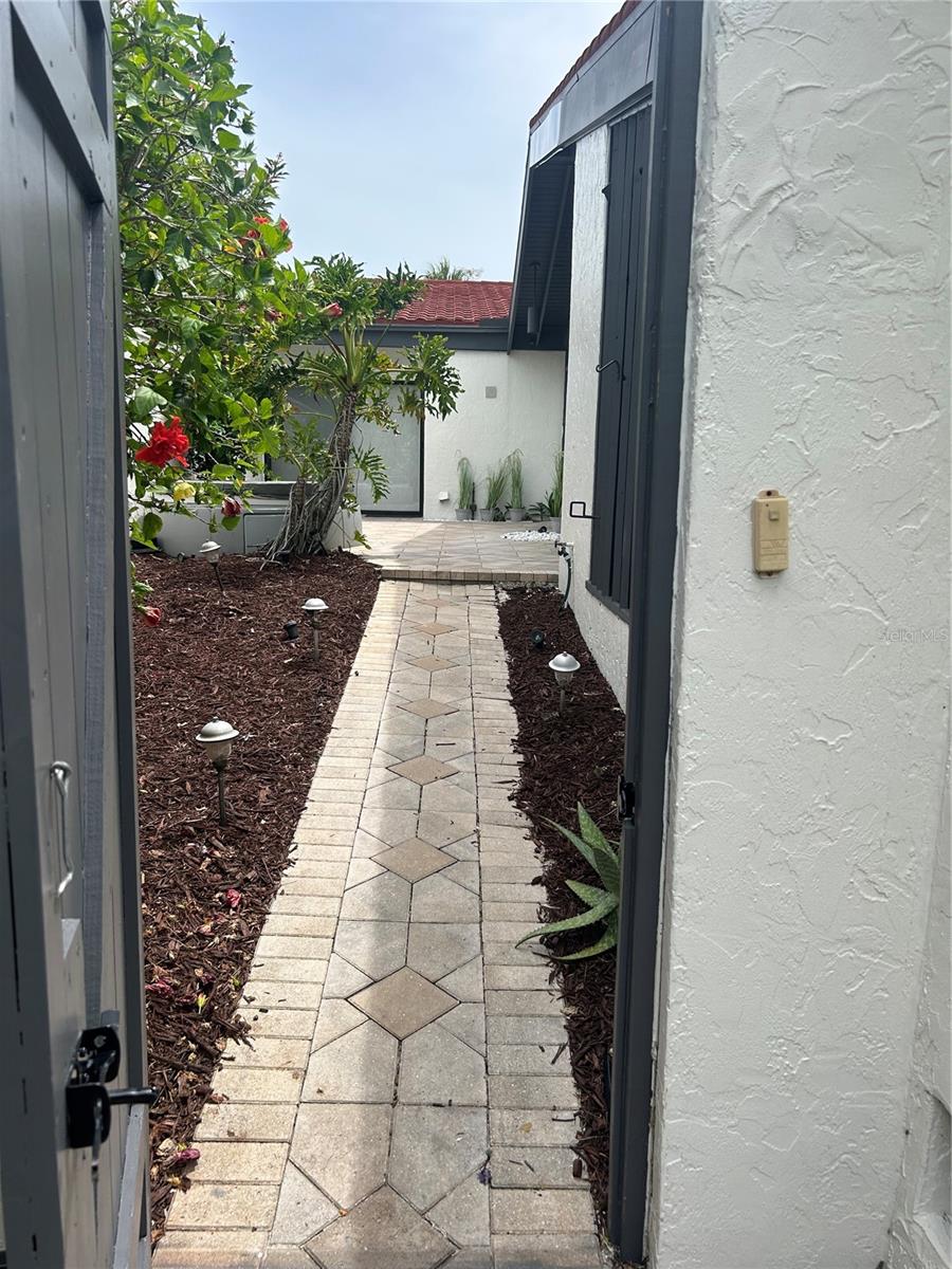 Image 6 of 53 For 780 Sarabay Road 16