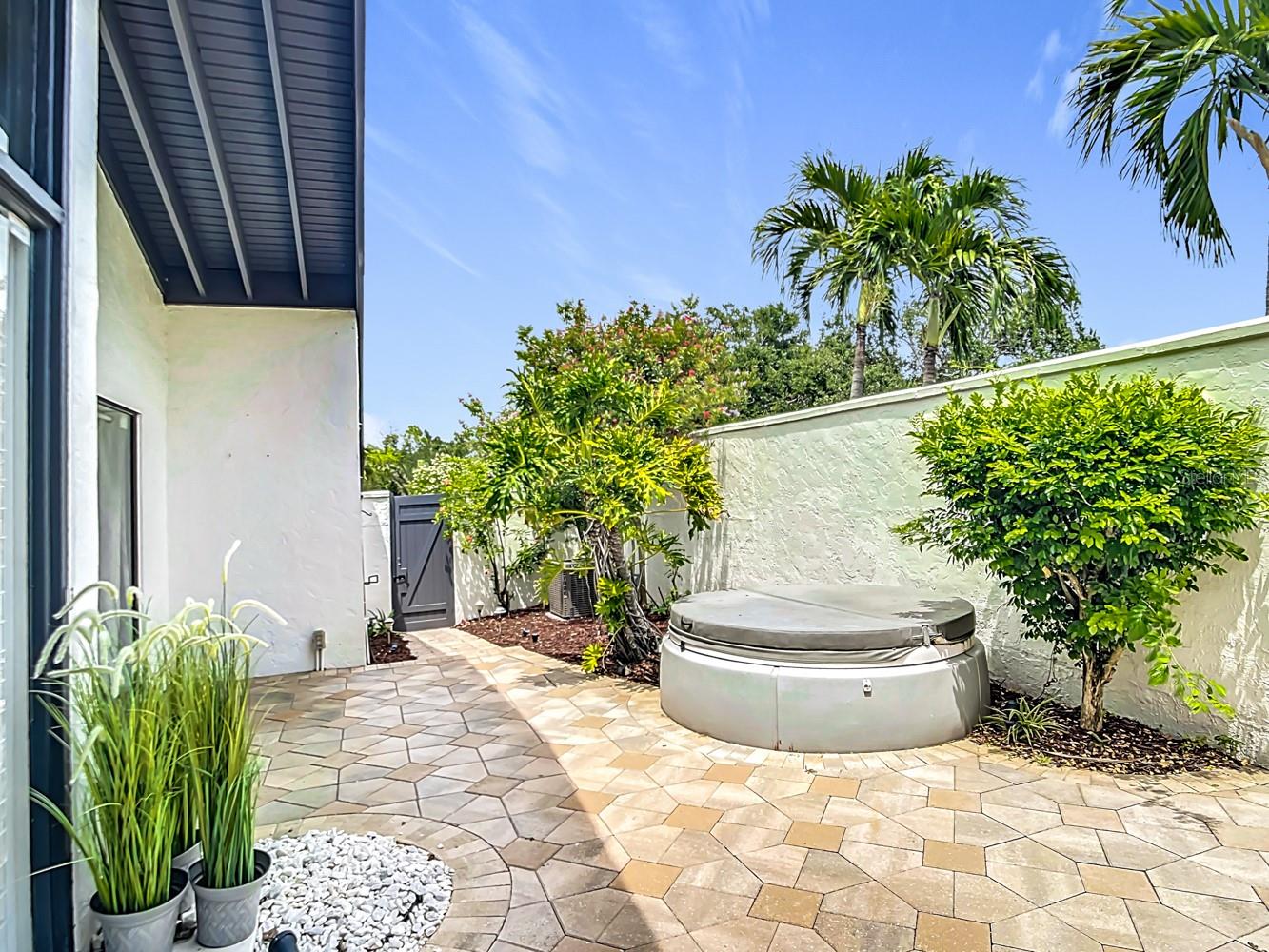 Image 9 of 53 For 780 Sarabay Road 16