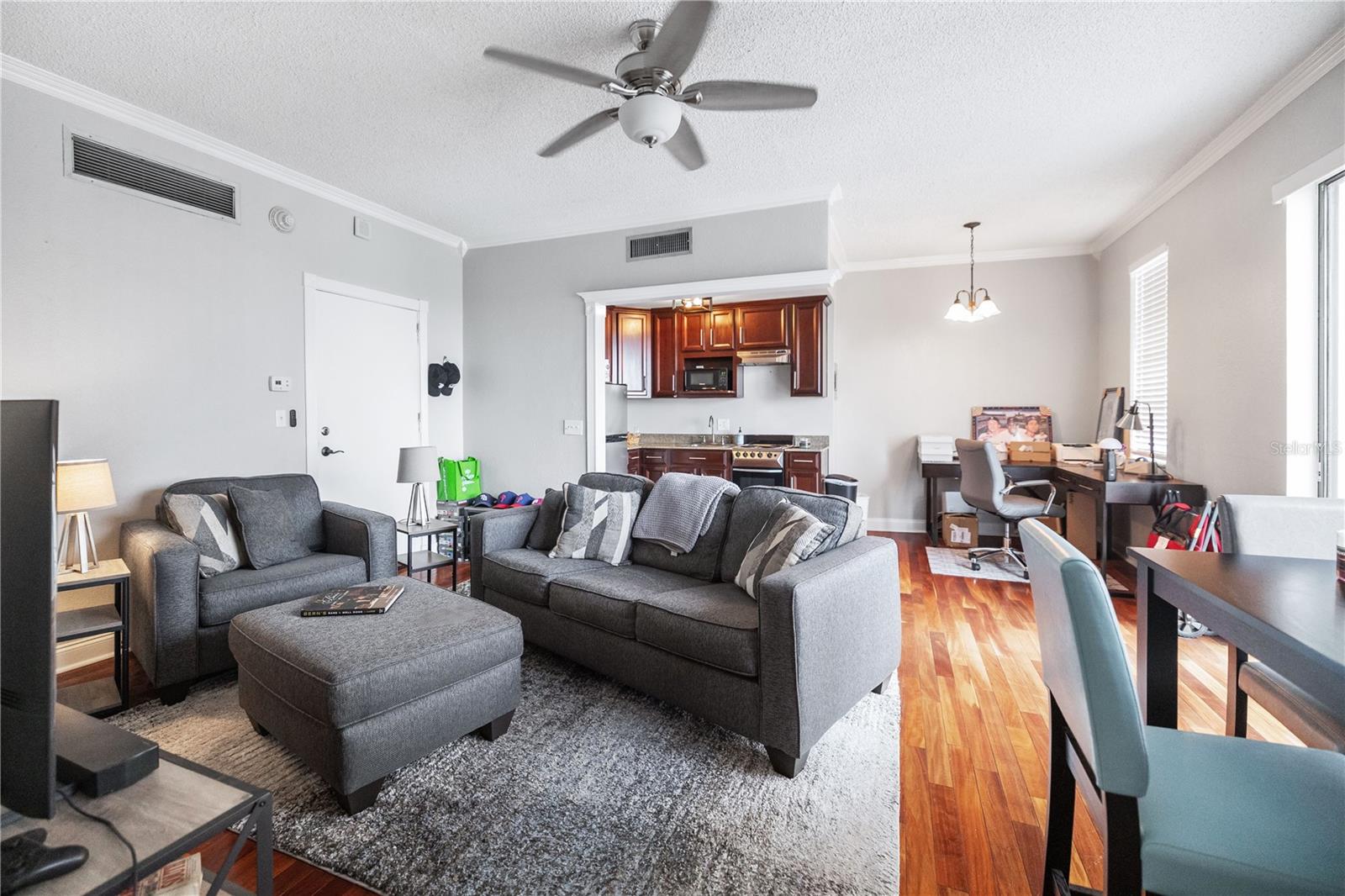Image 13 of 30 For 2109 Bayshore Boulevard 909