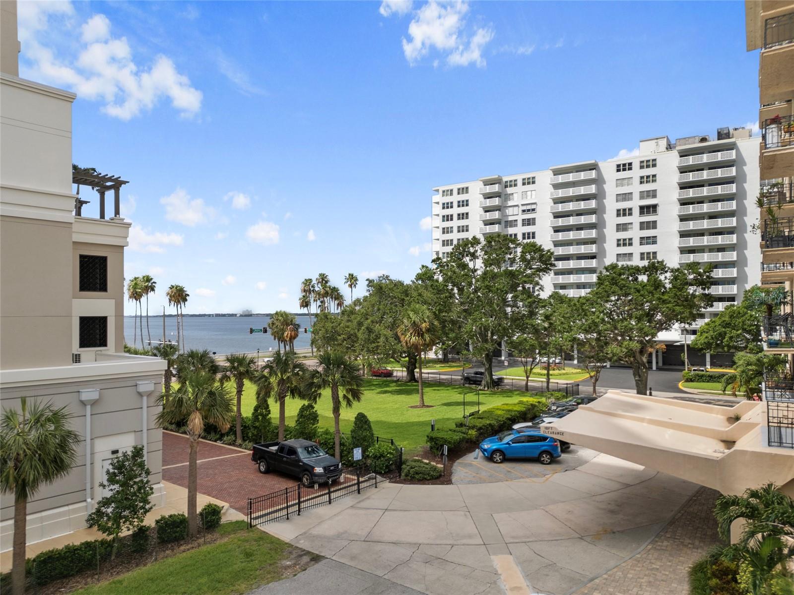 Image 2 of 30 For 2109 Bayshore Boulevard 909