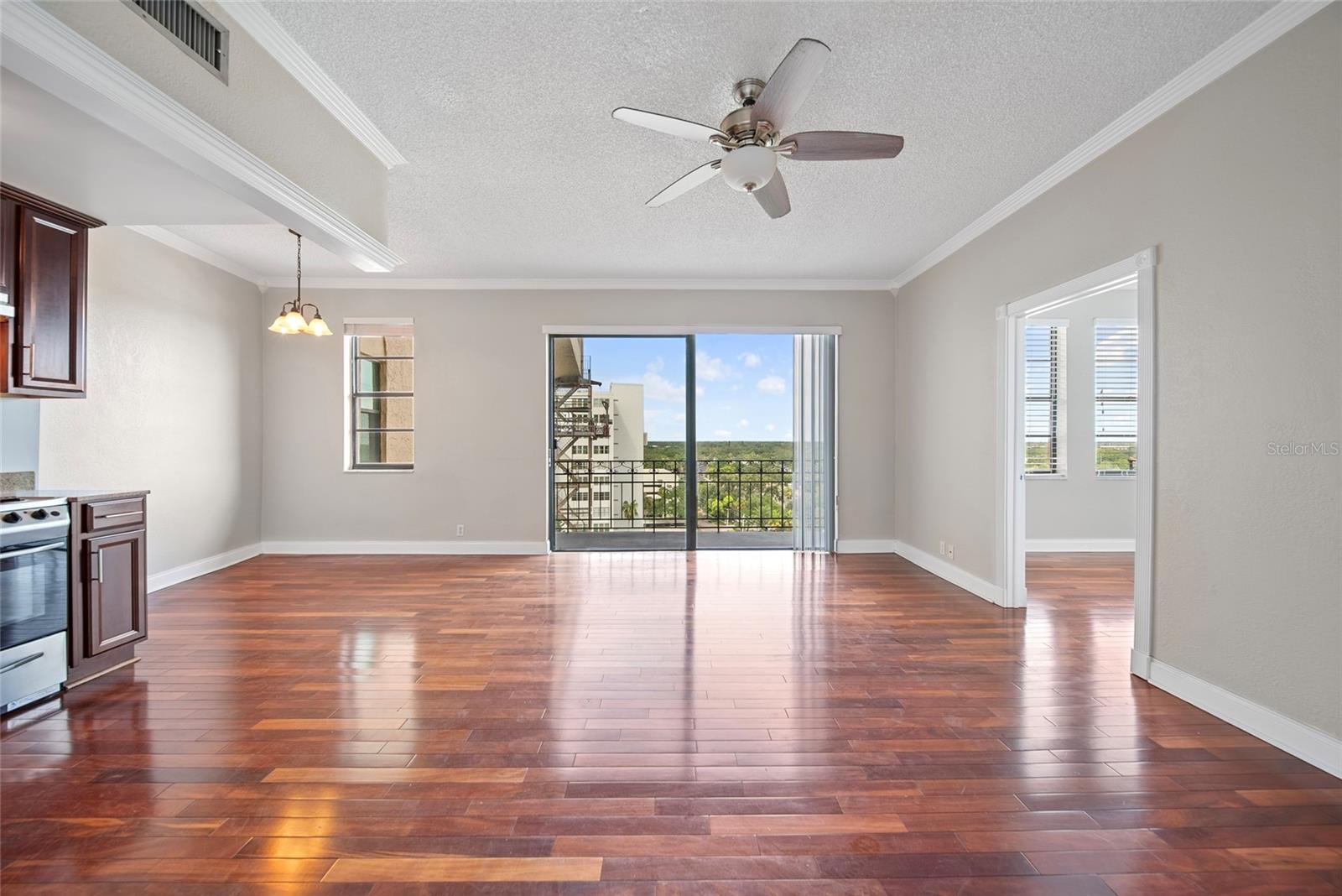 Image 9 of 30 For 2109 Bayshore Boulevard 909