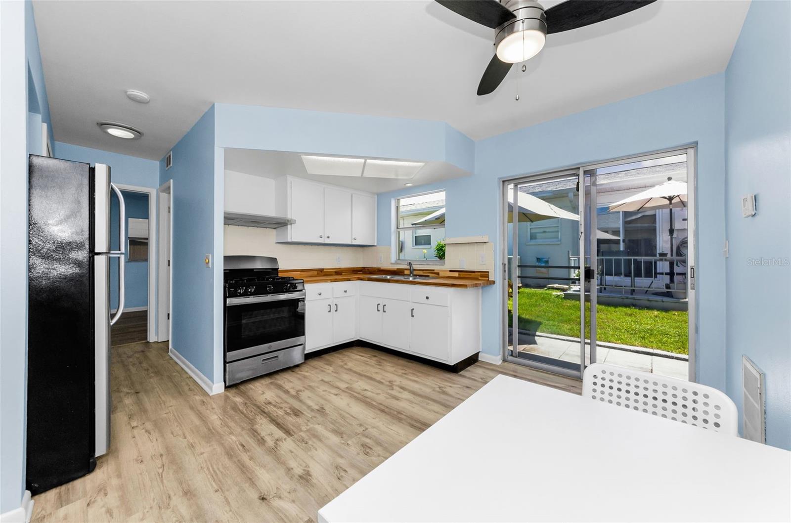 Image 13 of 34 For 12400 Park Boulevard 311