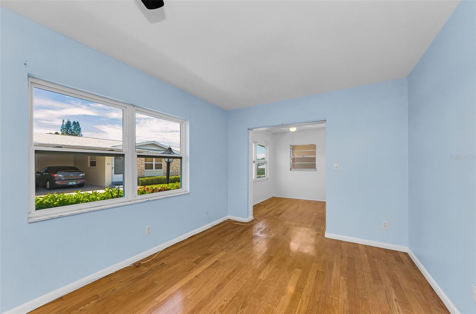 Image 4 of 34 For 12400 Park Boulevard 311
