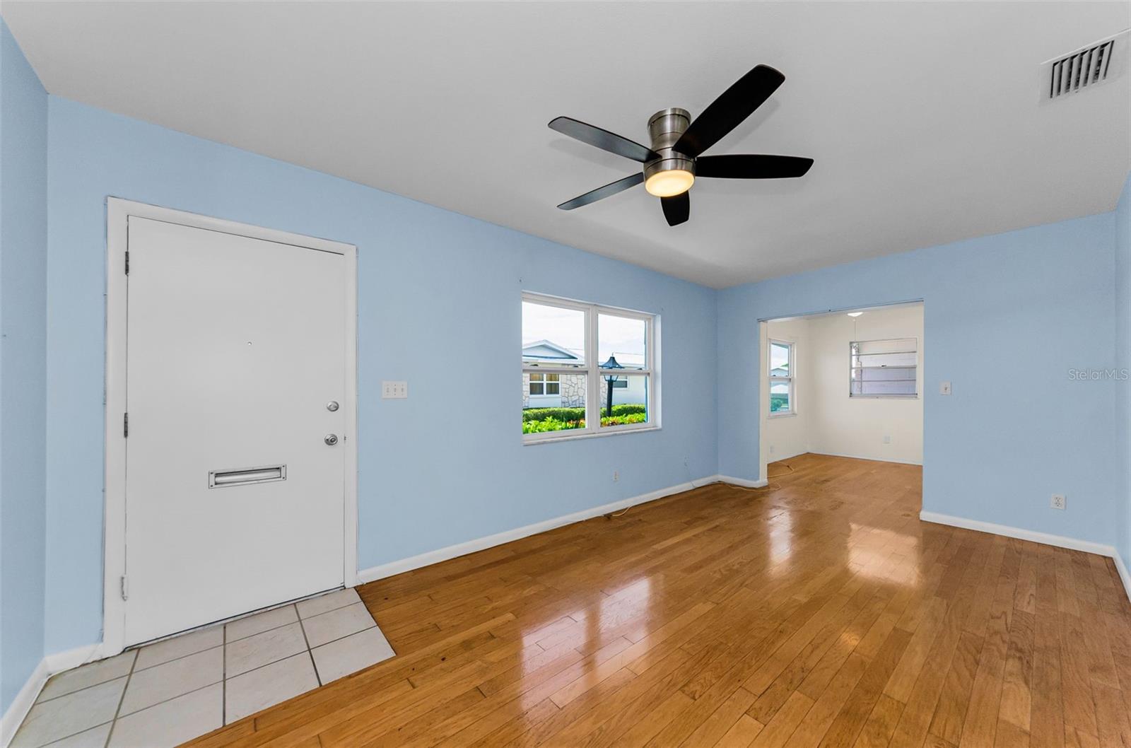 Image 5 of 34 For 12400 Park Boulevard 311