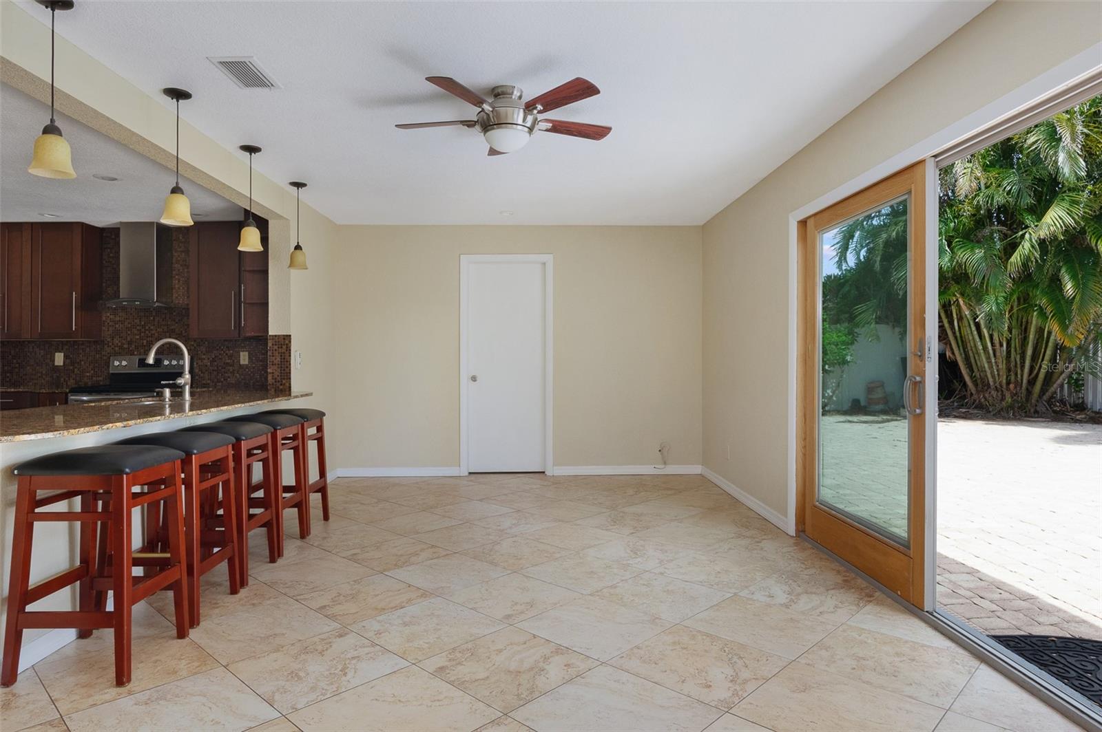 Image 14 of 35 For 12979 89th Avenue