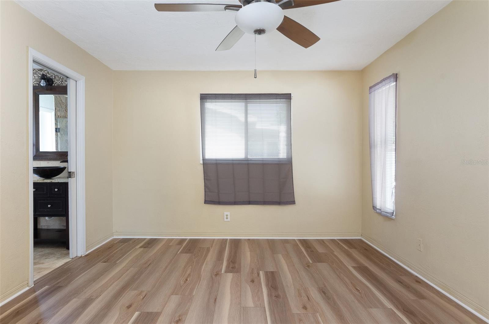 Image 15 of 35 For 12979 89th Avenue