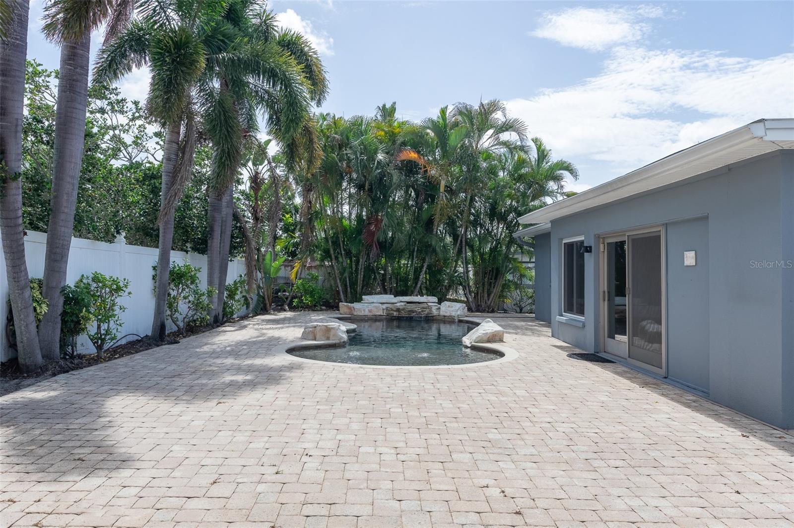 Image 31 of 35 For 12979 89th Avenue