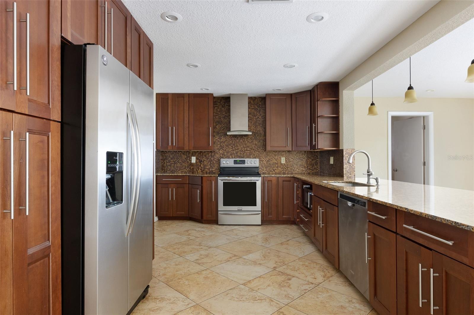 Image 4 of 35 For 12979 89th Avenue