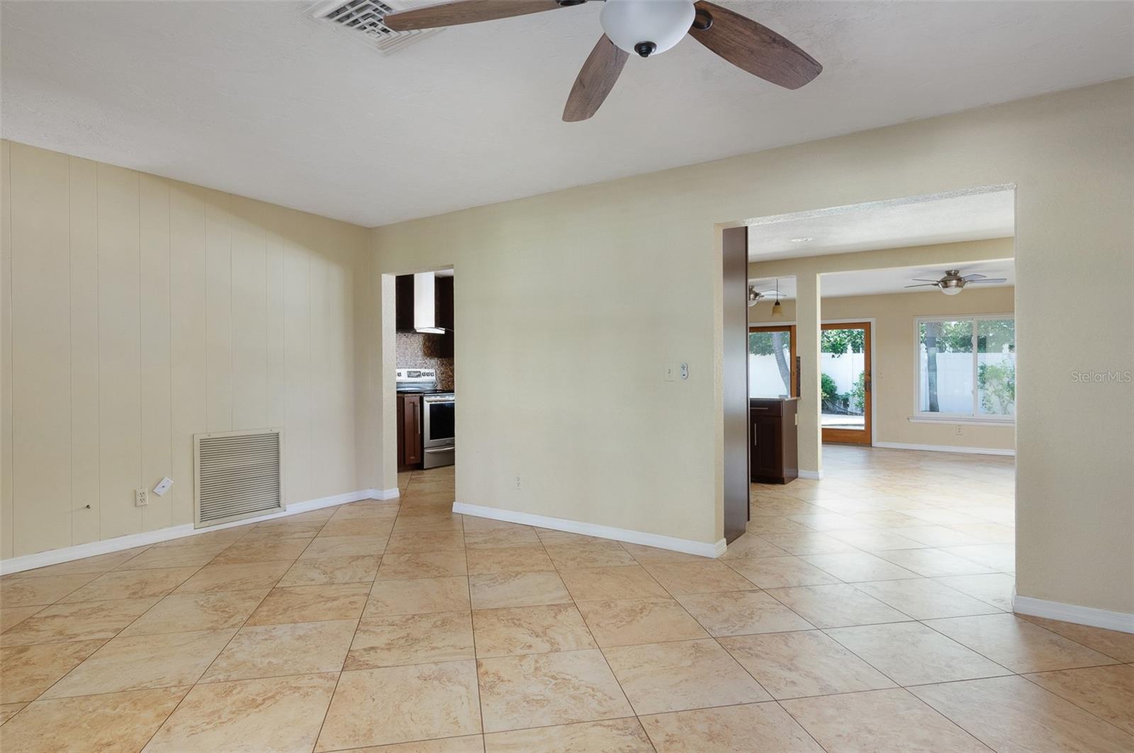 Image 8 of 35 For 12979 89th Avenue