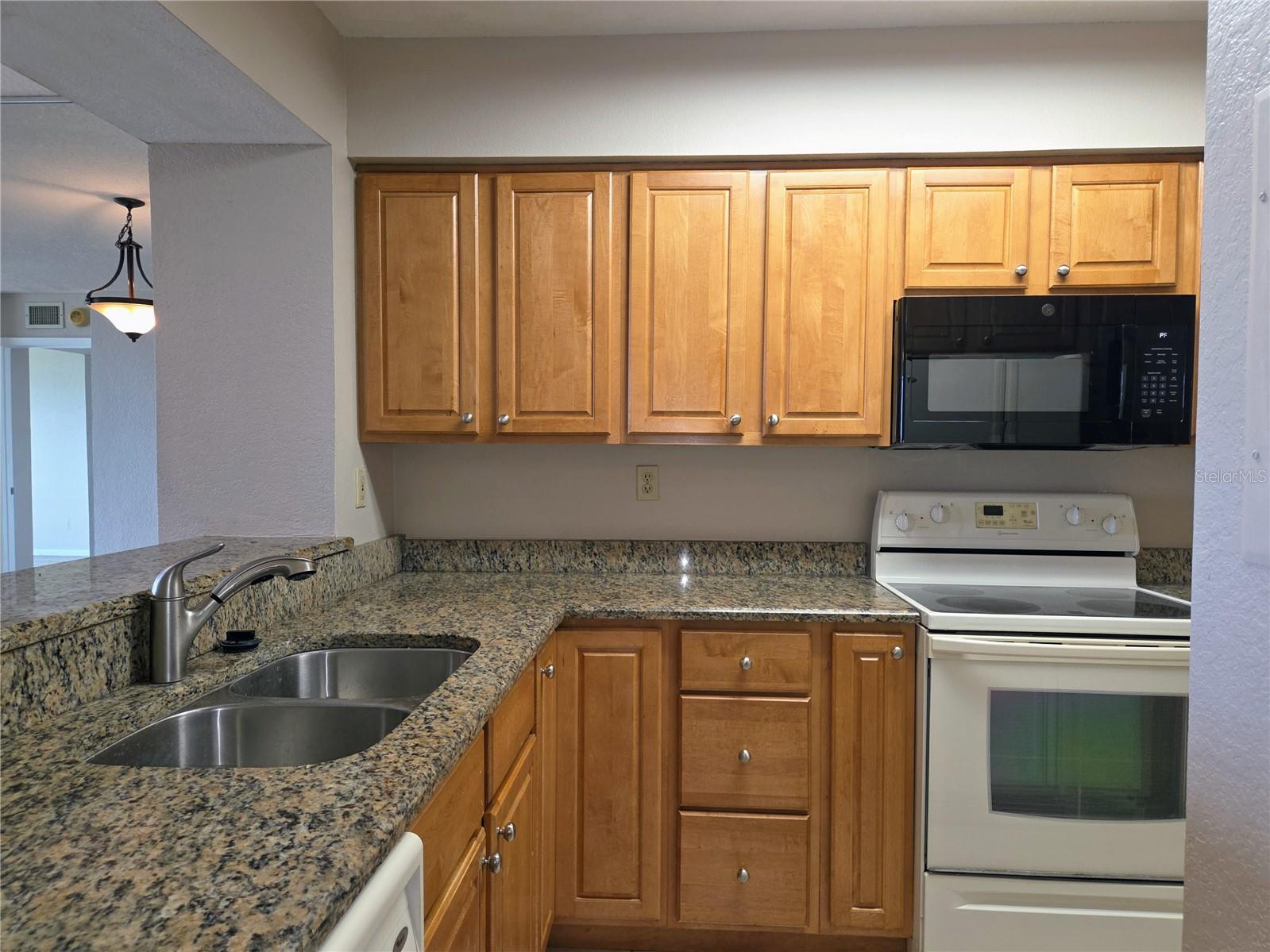 Image 11 of 39 For 5801 Bahia Del Mar Circle 113