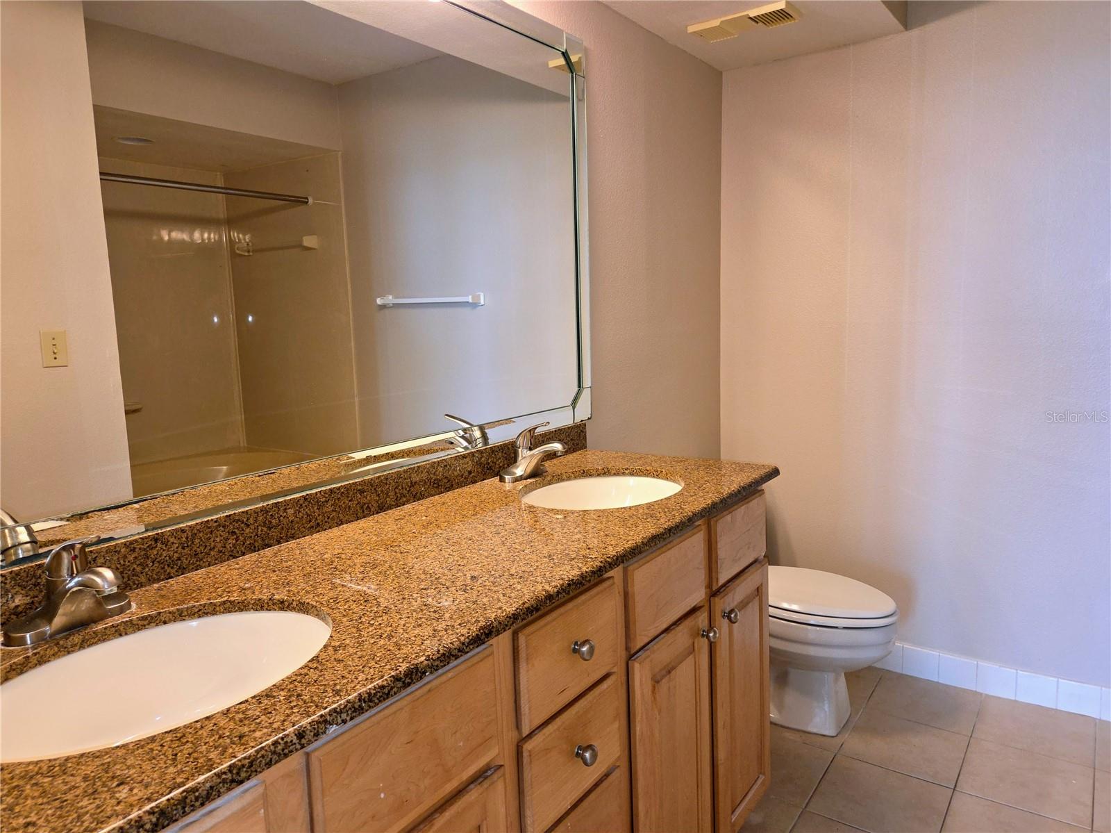 Image 19 of 39 For 5801 Bahia Del Mar Circle 113