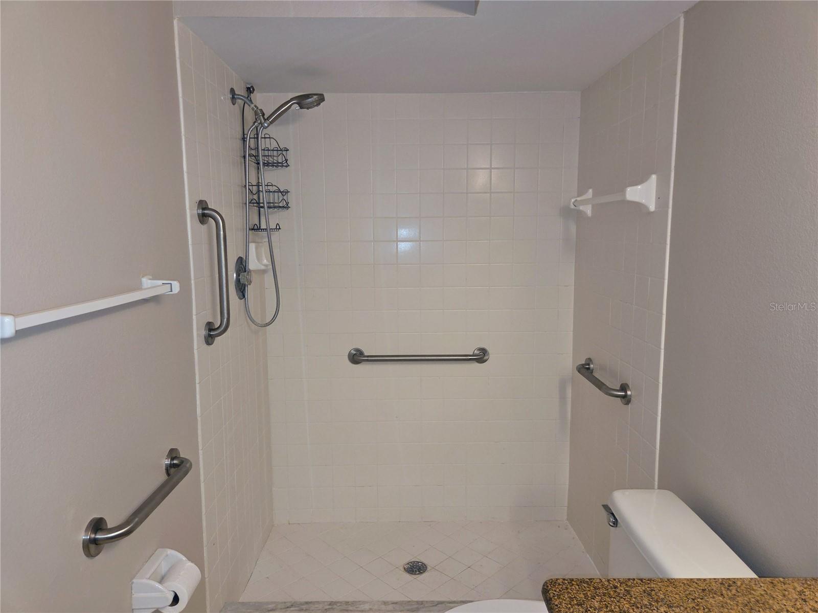 Image 27 of 39 For 5801 Bahia Del Mar Circle 113