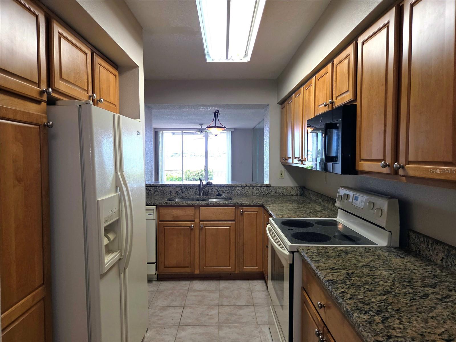 Image 8 of 39 For 5801 Bahia Del Mar Circle 113