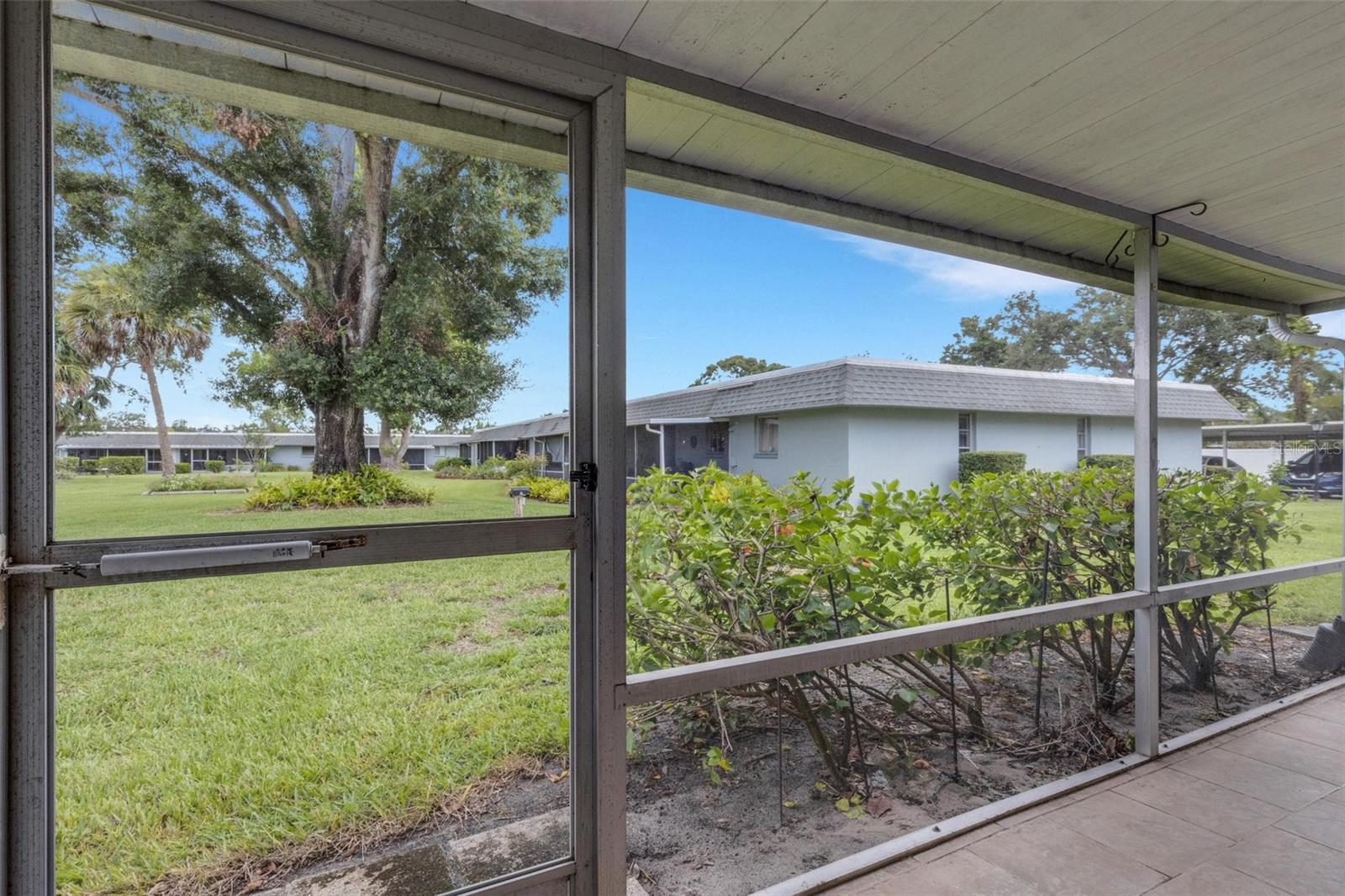 Image 40 of 63 For 4160 Fruitville Road 77