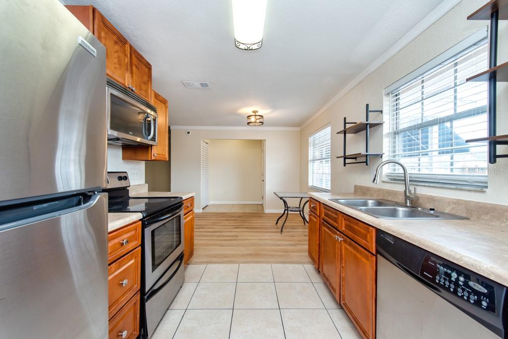 Image 6 of 13 For 200 Country Club Drive 1402