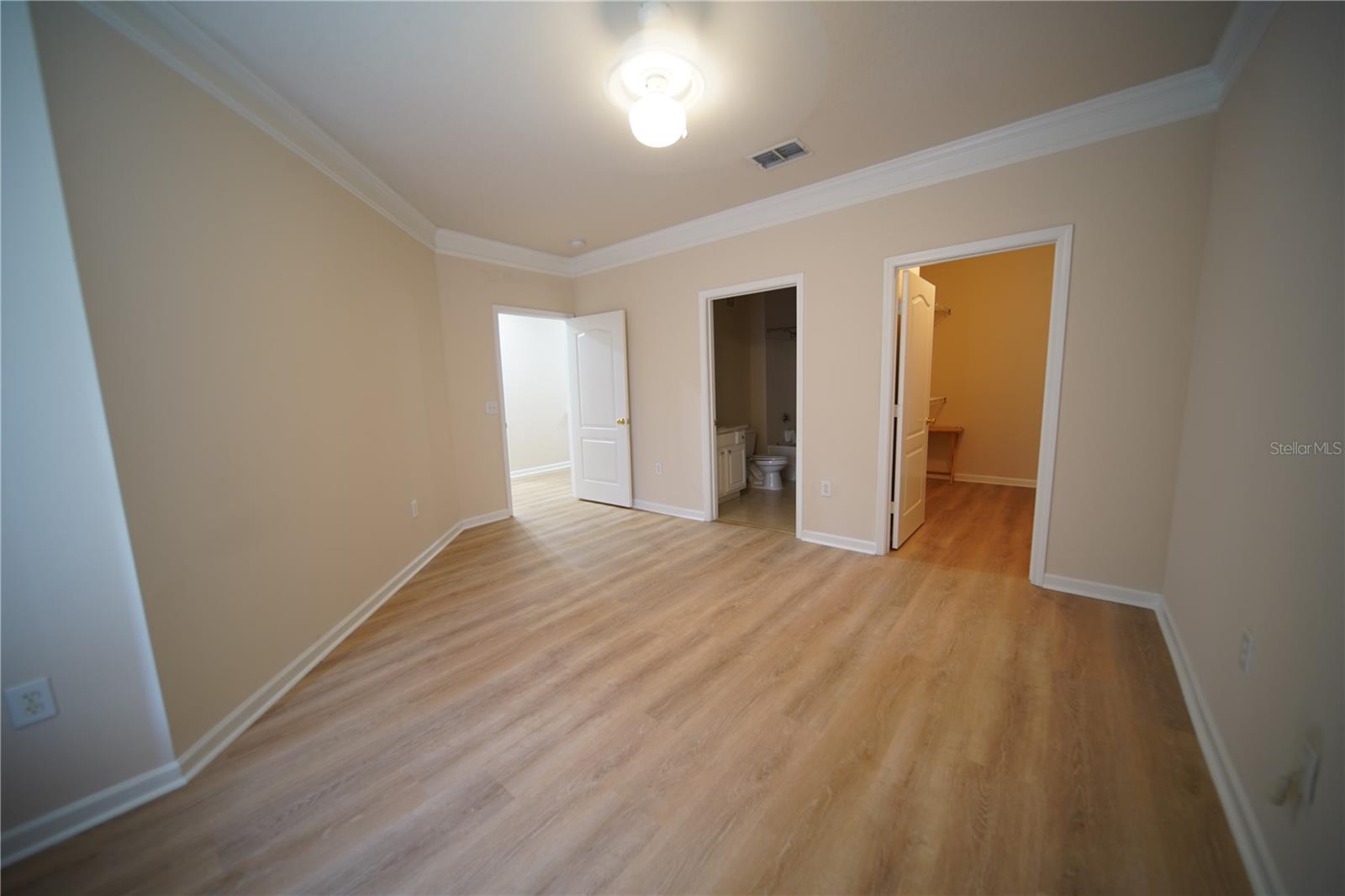 Image 12 of 23 For 10409 Villa View Circle 10409