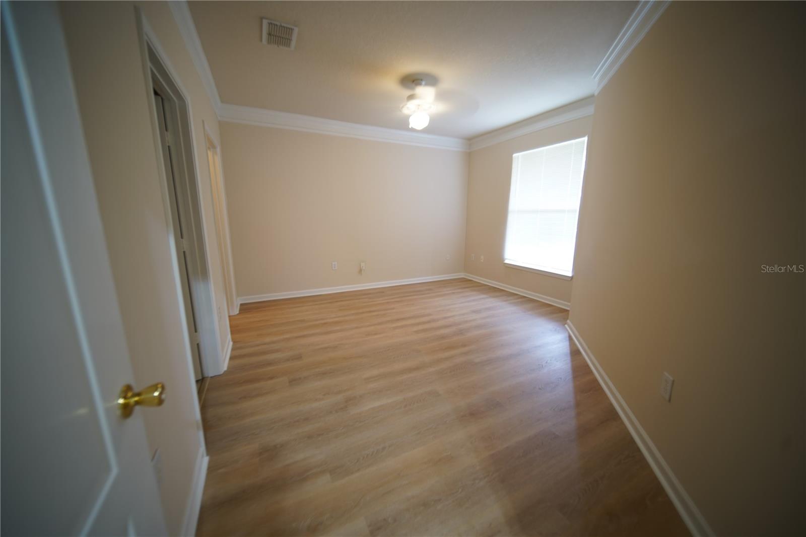 Image 13 of 23 For 10409 Villa View Circle 10409