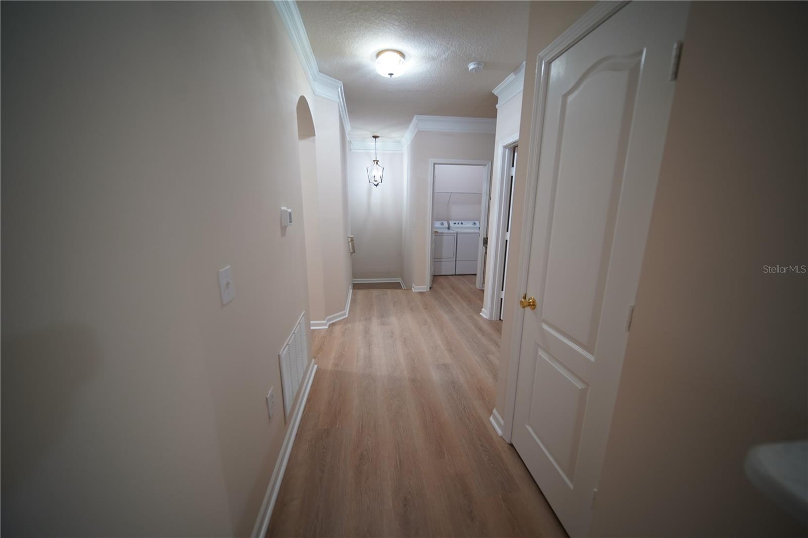 Image 17 of 23 For 10409 Villa View Circle 10409