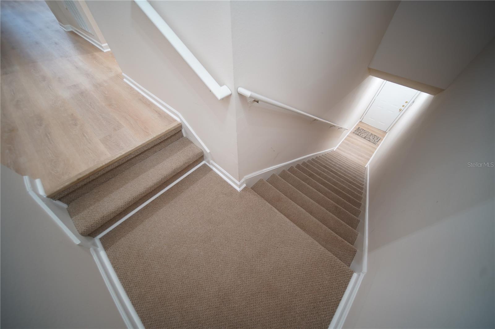 Image 3 of 23 For 10409 Villa View Circle 10409