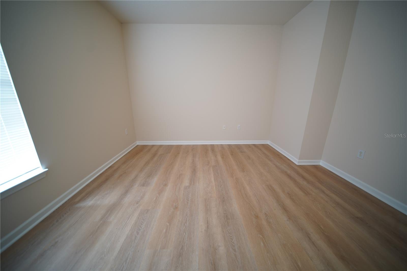 Image 5 of 23 For 10409 Villa View Circle 10409