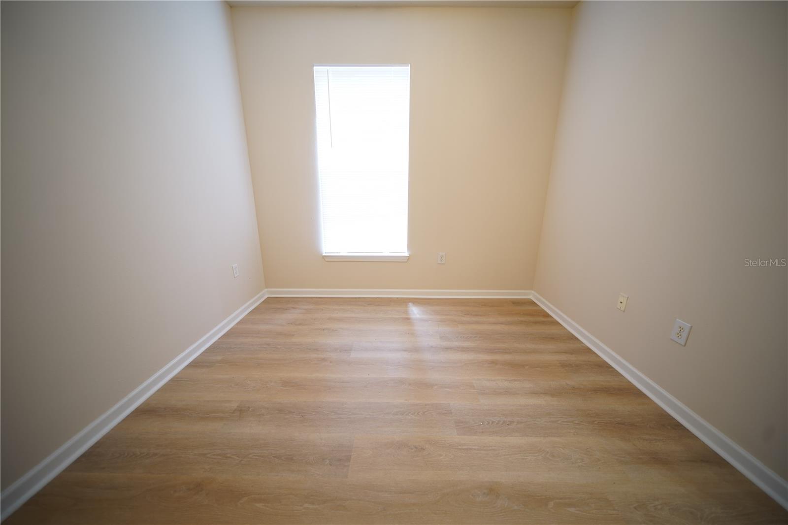 Image 6 of 23 For 10409 Villa View Circle 10409