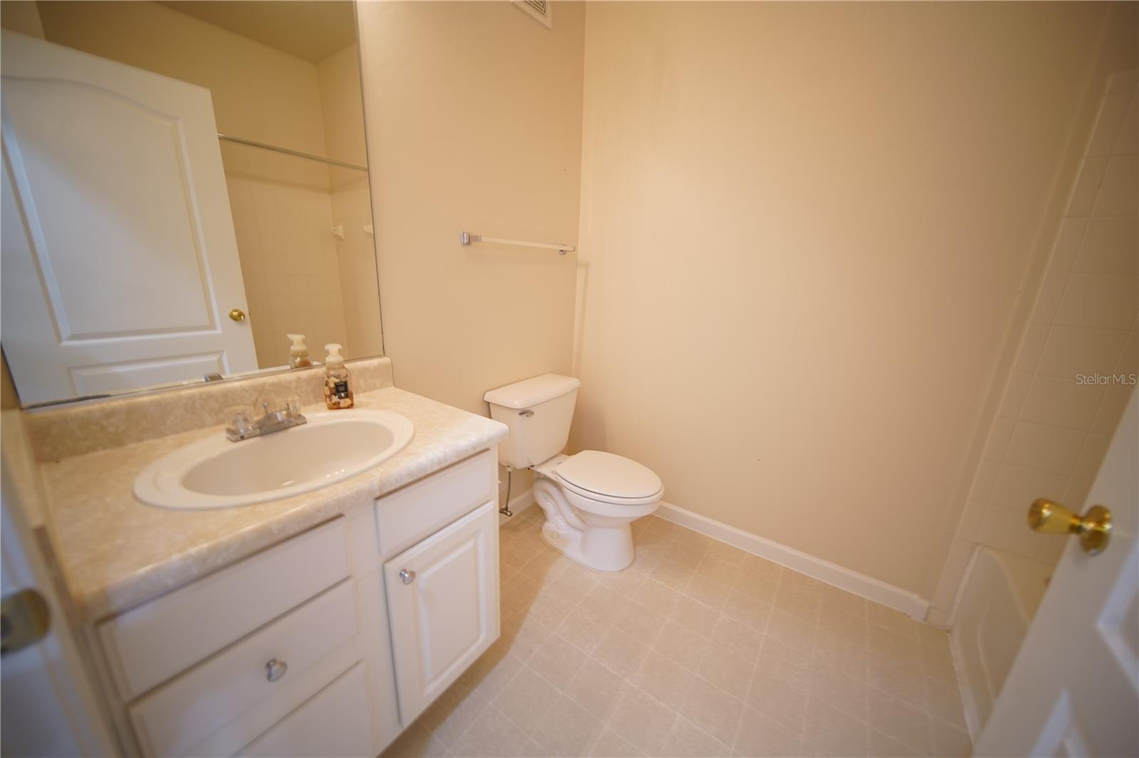 Image 8 of 23 For 10409 Villa View Circle 10409